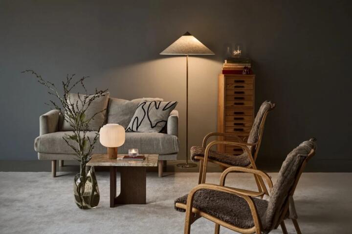 2700K or 4000K: Which Light Fits Evening Use?