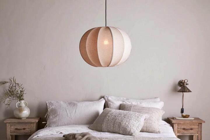 Bedroom Light: Lux Levels That Affect Evening Wind-Down